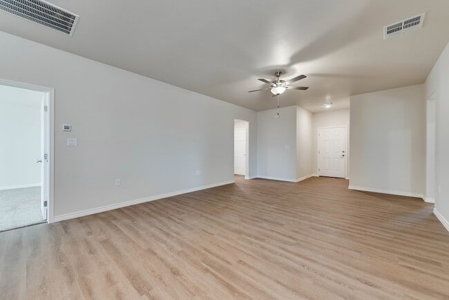 Photo - 1409 Bajada St