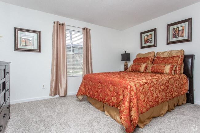 1 Br, Bedroom - Riveraine Apartments