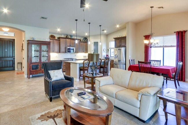 Building Photo - 2514 N Snead Dr Unit SI ID1386238P