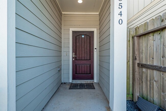 Photo - 3540 Rebecca St