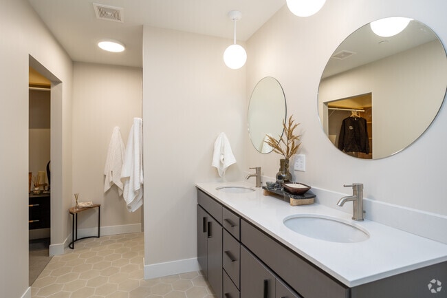 2BR, 2BA - 1,093SF - Primary Bathroom - The Clark Lofts at Cherapa Place