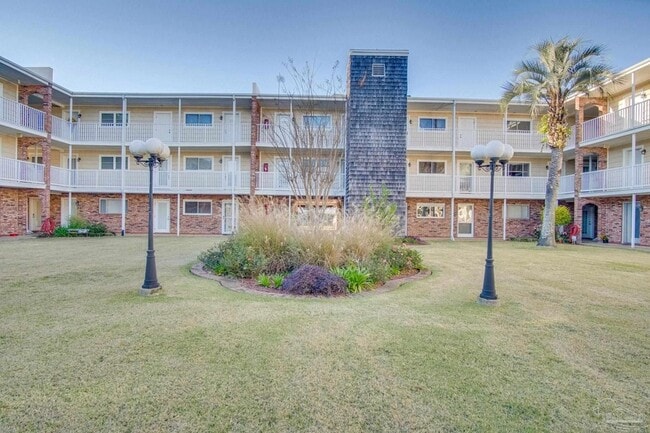 Photo - 710 Scenic Hwy Unit 202