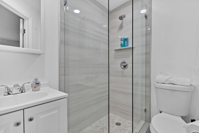 Photo - 2610 SW 31st Ave Unit ID1324002P