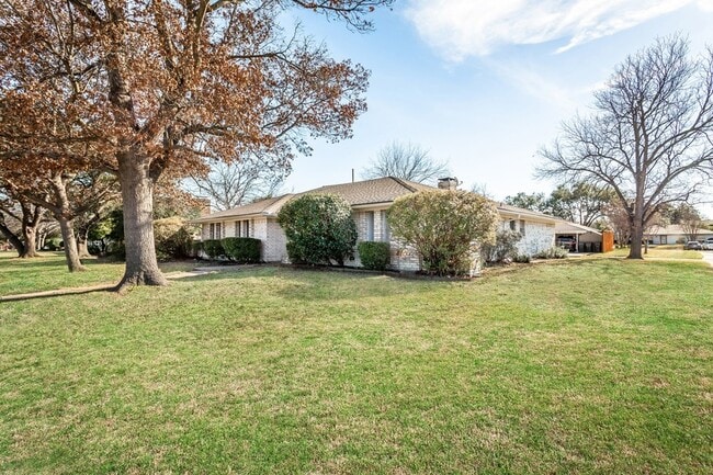 Photo - 2732 Parkhaven Dr