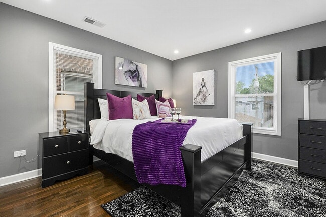 Photo - 8128 S King Dr Unit SI ID1298094P