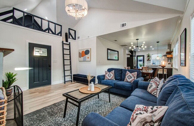 Photo - 5312 Jefferson St Unit ID1261556P