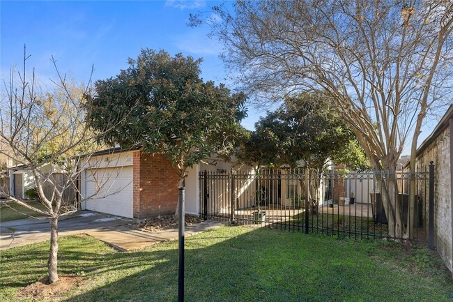 Photo - 4123 Yupon Ridge Dr