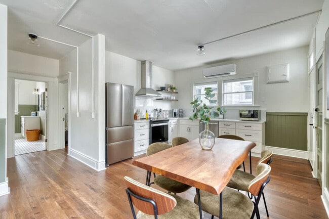 Photo - 1036 SE 12th Ave Unit ID1309866P