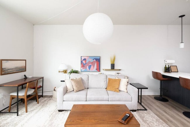 Photo - 1632 N Franklin Pl Unit ID1379005P