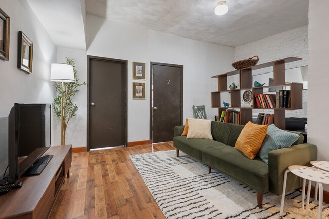 Photo - 247 W 29th St Unit SI ID1390072P