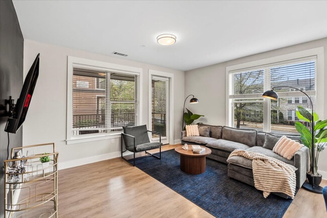 Building Photo - 7417 Waverly Walk Ave Unit ID1221089P