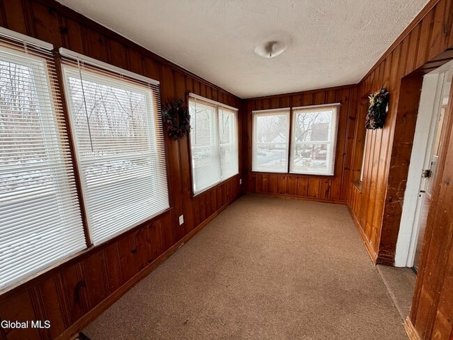 Photo - 39-41 Roosevelt Road Unit