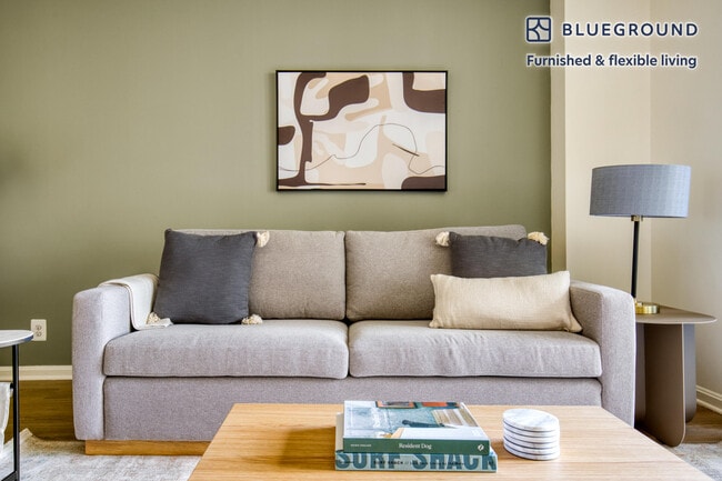 Photo - 4650 Washington Blvd Unit FL4-ID601