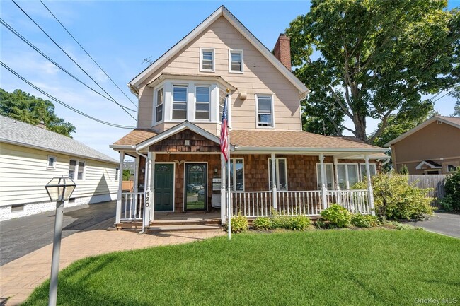 Photo - 120 S High St