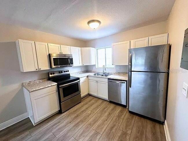 2621 Pine Lake Terrace Condo - Image 