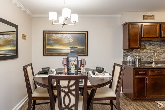 1BR, 1BA - 747SF - Emerald Pointe Apartment Homes