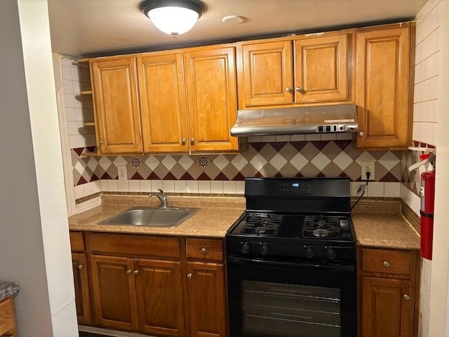 Photo - 811 N Indiana Ave