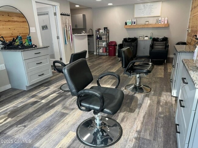 Photo - 17 Bound Ave