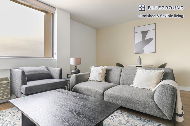 Building Photo - 2625 N Clark St Unit FL9-ID1375