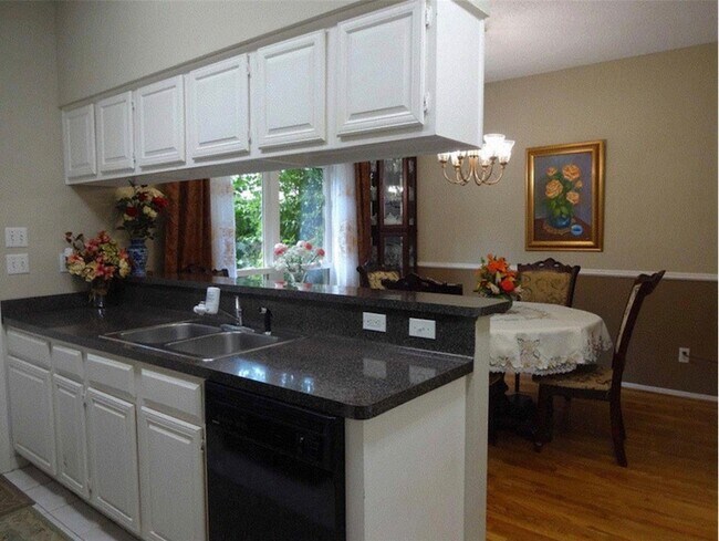 Photo - 5911 Woodway Place Ct