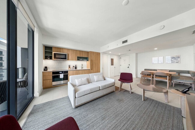 Building Photo - 159 NE 6th St Unit SI FL38-ID1587890P