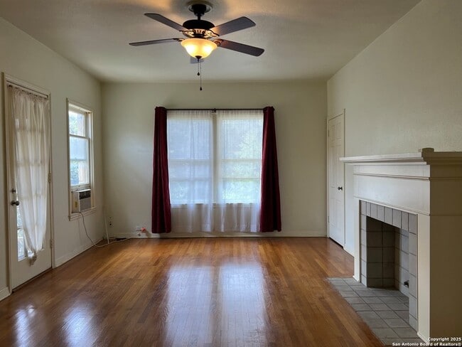 Photo - 249 E Lullwood Ave