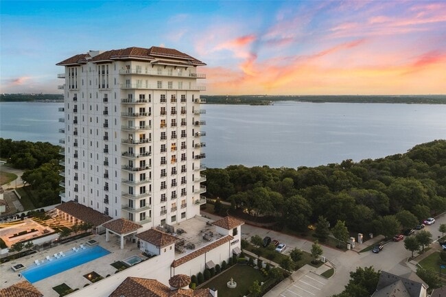 Building Photo - 2800 Lakeside Pkwy Unit 1003