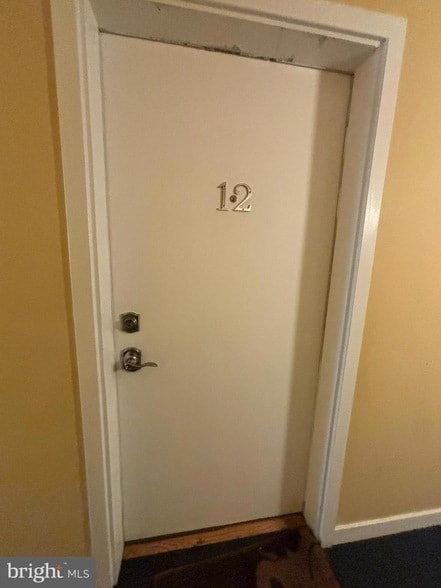 Photo - 242 Centre St