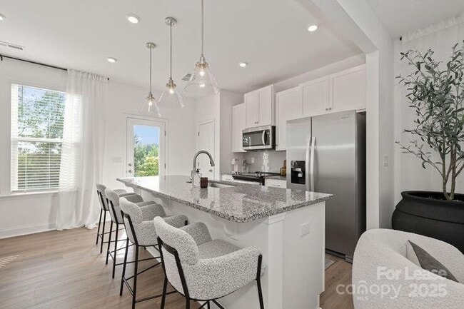 Photo - 2348 Layman Dr