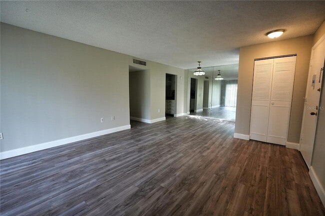 Photo - 512 Orange Dr Unit 20