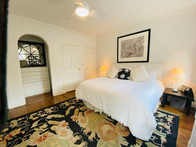 Photo - 112 W 78th St Unit ID1225818P