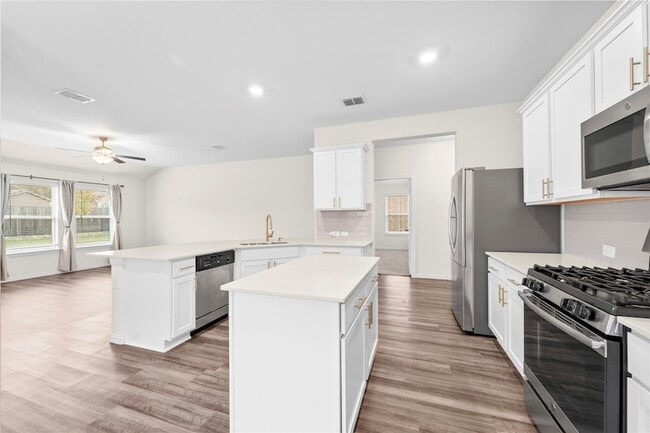 Photo - 1357 Rembrandt Dr