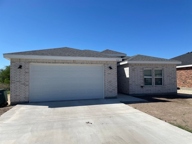 Photo - 312 Javier Dr