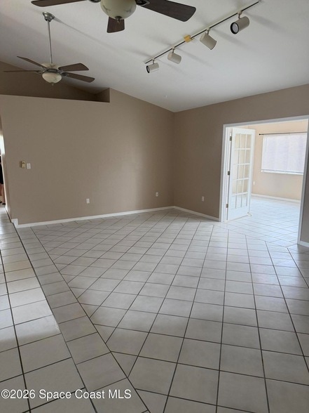 Photo - 1337 Helvenston St NW