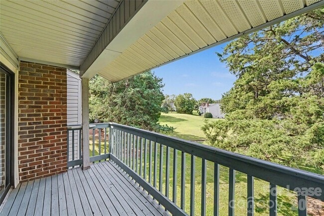 Photo - 10971 Harrowfield Rd