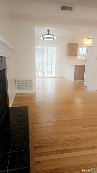 Photo - 20 Apple Way