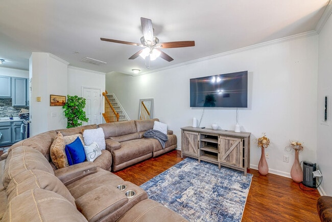 Photo - 2221 Raven Rd Unit SI FL1-ID1620667P