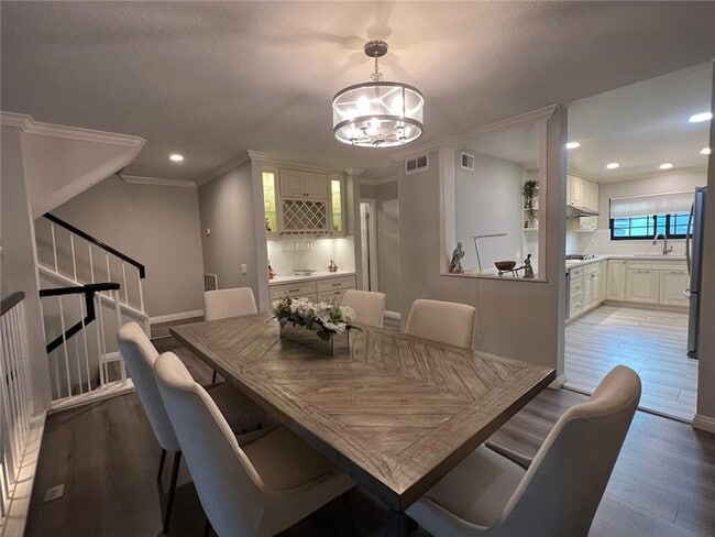 Photo - 428 W Huntington Dr Unit 4