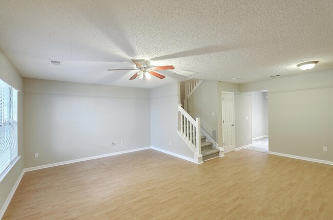 Photo - 8074 Shadow Oak Dr