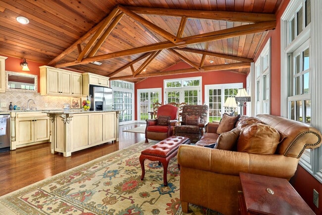 Building Photo - 18440 Ponderosa Dr Unit ID1221883P