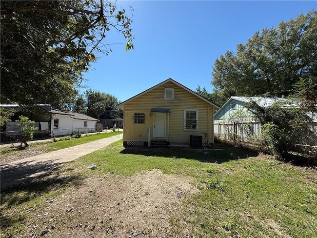 Photo - 1206 Alba St