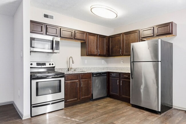 Building Photo - The Metropolitan