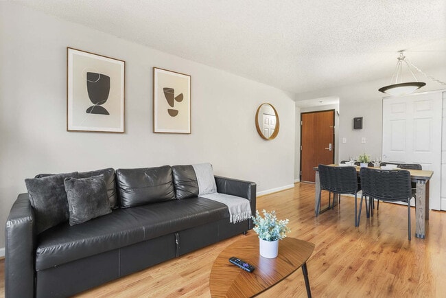 Photo - 401 12th St S Unit GO FL19-ID1474781P