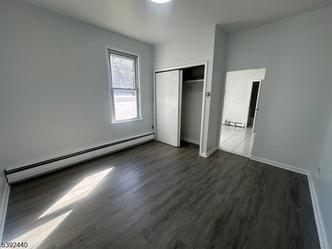 Building Photo - 22 2nd Ave