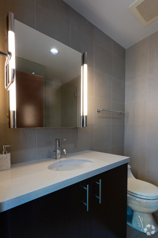 1BR, 1.5BA - 786 SF - Blu Beverly Hills