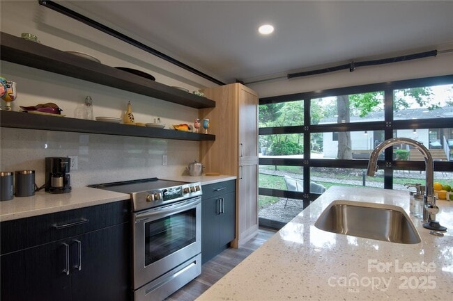 Photo - 3945 Rockfern Rd