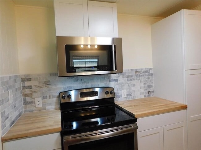 Photo - 1081 Parkway Ln