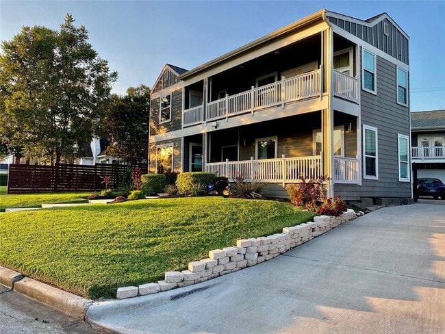 Photo - 3359 Ozark St