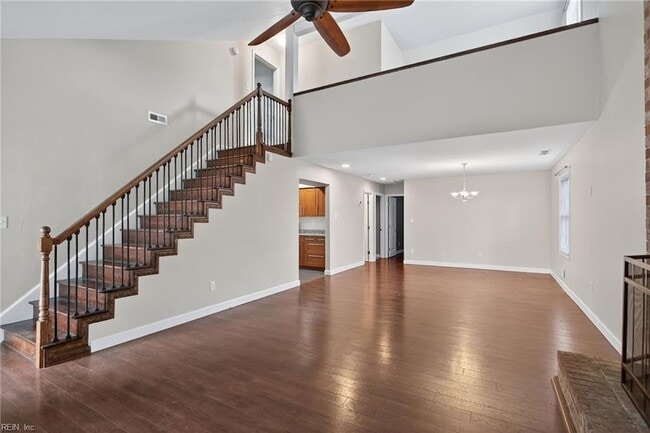 Photo - 5677 Rushmere Dr