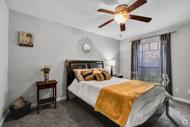 1BR, 1BA - 635SF - Bedroom - Sterling Point